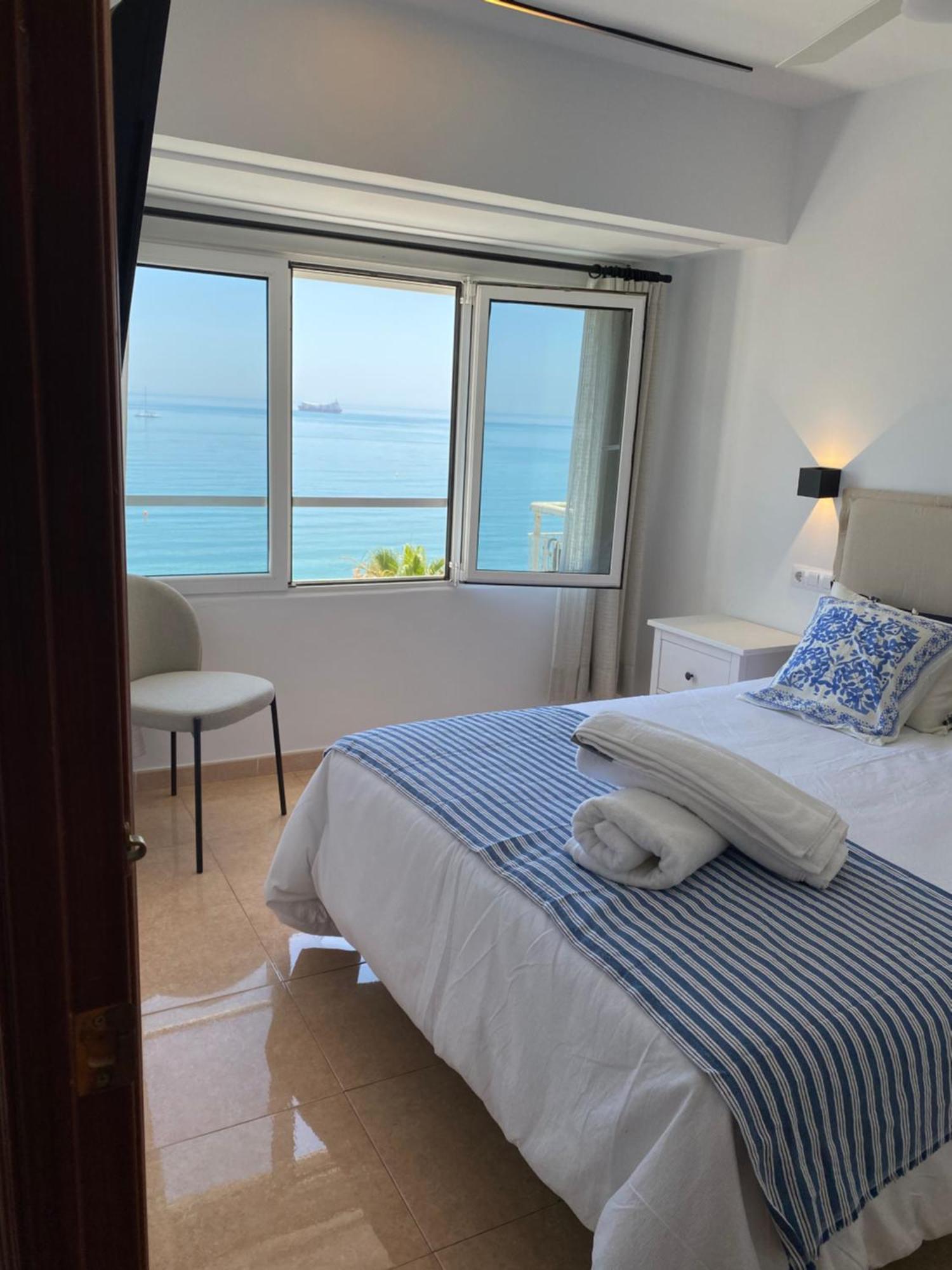 Apartamento Con Terraza Vista Al Mar Malagueta マラガ エクステリア 写真